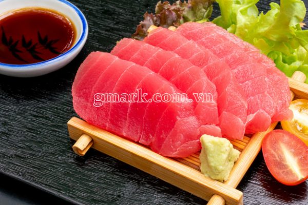 cá ngừ ăn sashimi